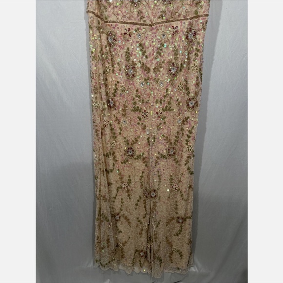 NWT $698 Mac Duggal [ 16 ] Embellished Ruffled Cap Sleeve V-Neck Gown Nude Iride - Picture 14 of 16